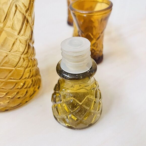 MCM Amber Glass Decanter Set w/6 Cordial Glasses Diamond Pattern Barware Taiwan - Picture 8 of 14